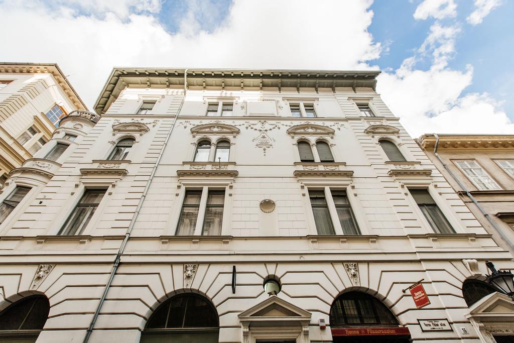Romantic Hideaway Centertown Budapest Bagian luar foto